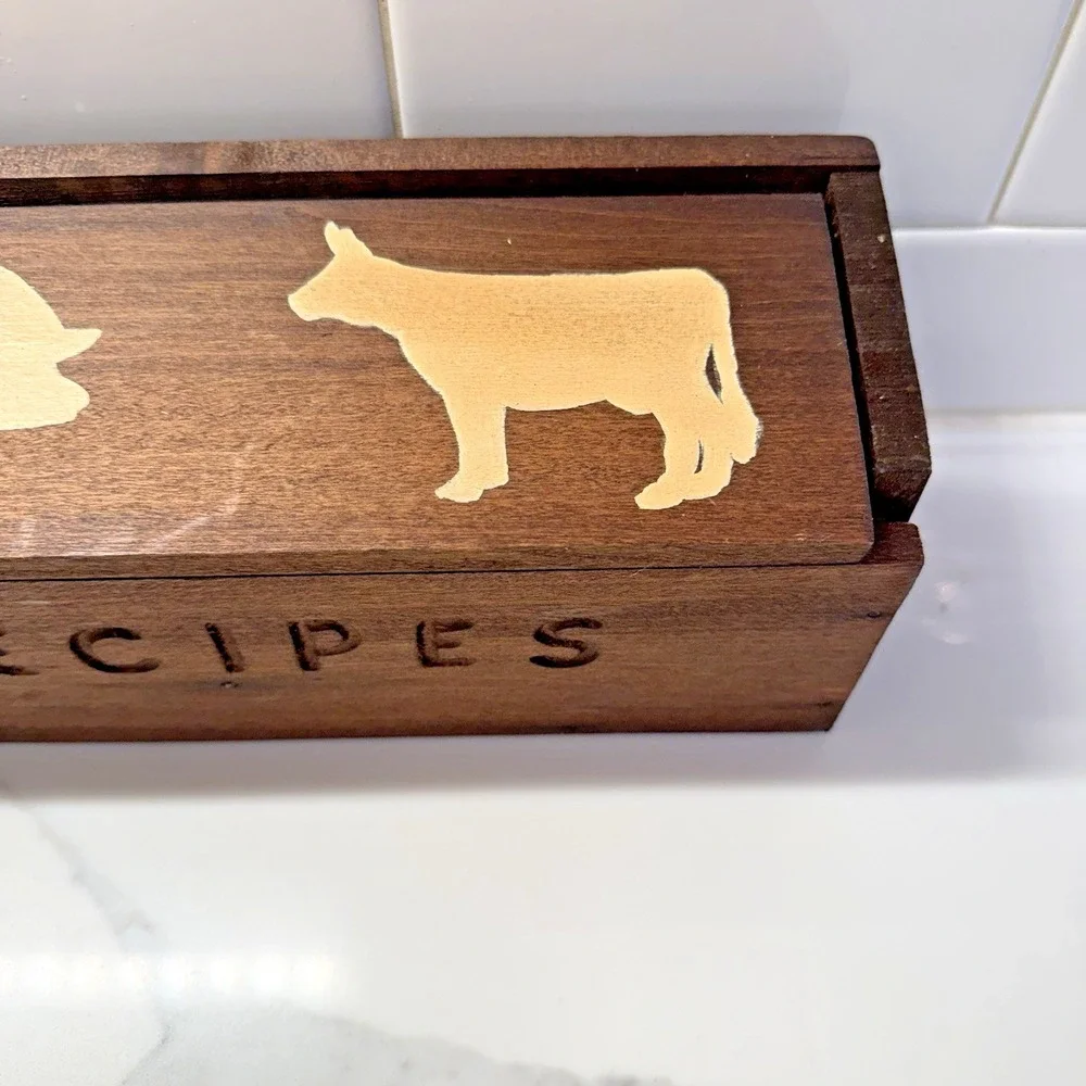 Vintage Wooden Recipe Box with Painted Cow Pig Farmhouse Kitchen Decor 12